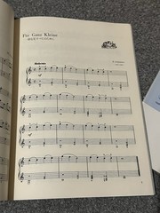 Lot 2 JAPANESE Piano Sheet Music Bach Polyphonic Scholz Mein Apfel Apple Tokyo