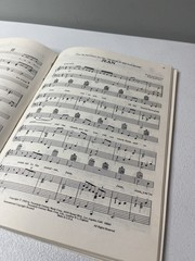 Pop Sheet Music The Golden Book of Easy Listening Piano Music Song Book