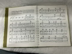 Family Song Book – Reader&rsquo;s Digest – 1977 Hard Cover Spiral Bound Sheet Music