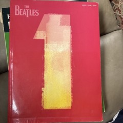The Beatles 1 Piano-Vocal-Guitar Music Book