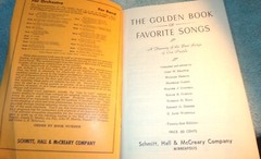 VINTAGE THE GOLDEN BOOK OF FAVORITE SONGS OLD FASHIONED MUSIC BOOK 128 PAGES!