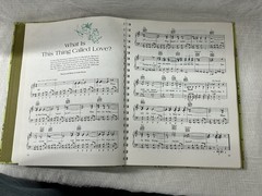 Family Song Book – Reader&rsquo;s Digest – 1977 Hard Cover Spiral Bound Sheet Music
