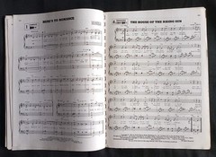 Hansen&rsquo;s 72 Giants Music of Todays Greatest Hits for Piano, Vocal, Organ, Guitar