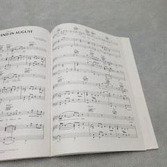 A YEAR IN SONG BOOK PIANO/VOCAL/GUITAR 50 HOLIDAY SEASONAL OCCASIONAL SONGS NEW