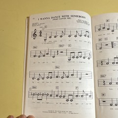 CPP/Belwin Sizzling Hits A-B-C Music for Beginners Vocal Pop Rock Solo MU40MPX