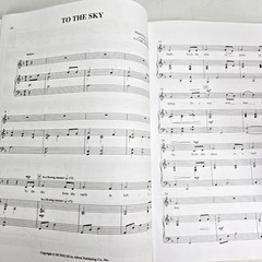 Folk Songs For Solo Singers Vol 1 Medium Low Songbook CD Alfred Music Book