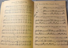 1936 TREASURE CHEST OF WORLD-WIDE SONGS Songbook Sheet Music Children&rsquo;s
