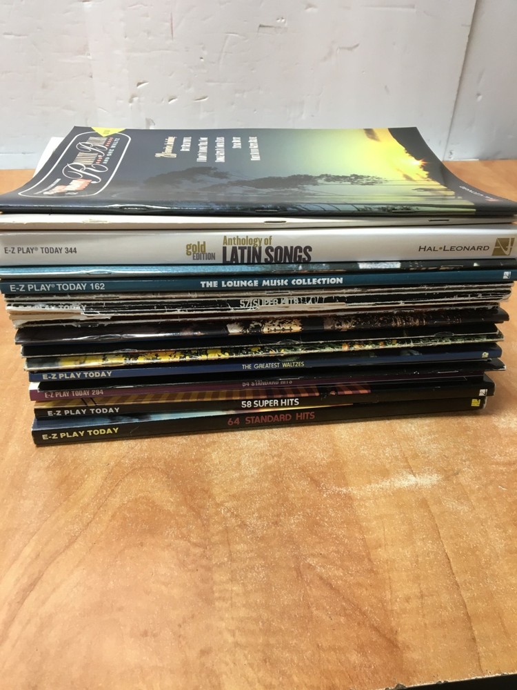 Lot of 22 E-Z Play Today Music Books Hal Leonard Organs Pianos Keyboards