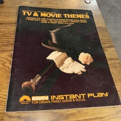 TV & Movie Themes, Easy Instant Play Songbook Organ Piano Guitar Vocal 1980