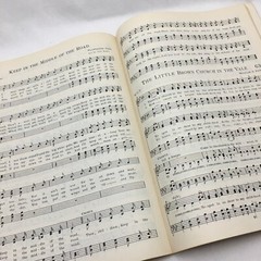 Vintage Music Book, « Songs We Sing », 1941, Paperback, 144 pages
