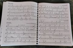 The Ultimate Fake Book: Contains over 1200 Songs. Piano, Guitar, All “C” Instr.