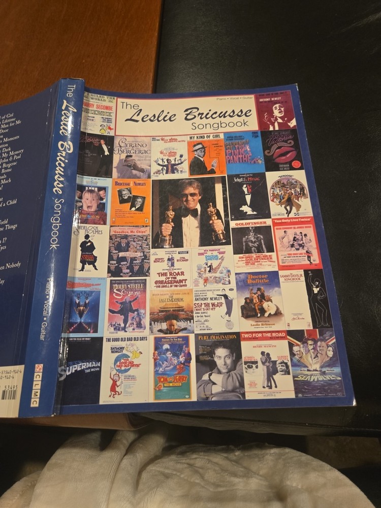 The Leslie Bricusse Songbook: Hardcover Edition Bricusse, Leslie Hardcover -2007