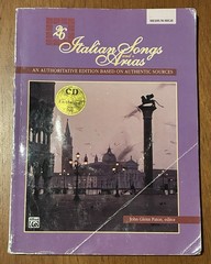 26 Italian Songs And Arias – Medium High Voice – COMES WITH CD!