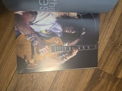 The Les Paul Guitar Book Paperback 3rd Edition 2009