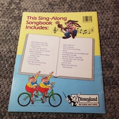 Disney Children&rsquo;s Favorites SING-ALONG SONGBOOK P/V/G Disneyland 1987 24pp