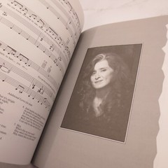 BONNIE RAITT Longing In Their HeartsSongbook Piano Vocal Guitar 1994 Paperback
