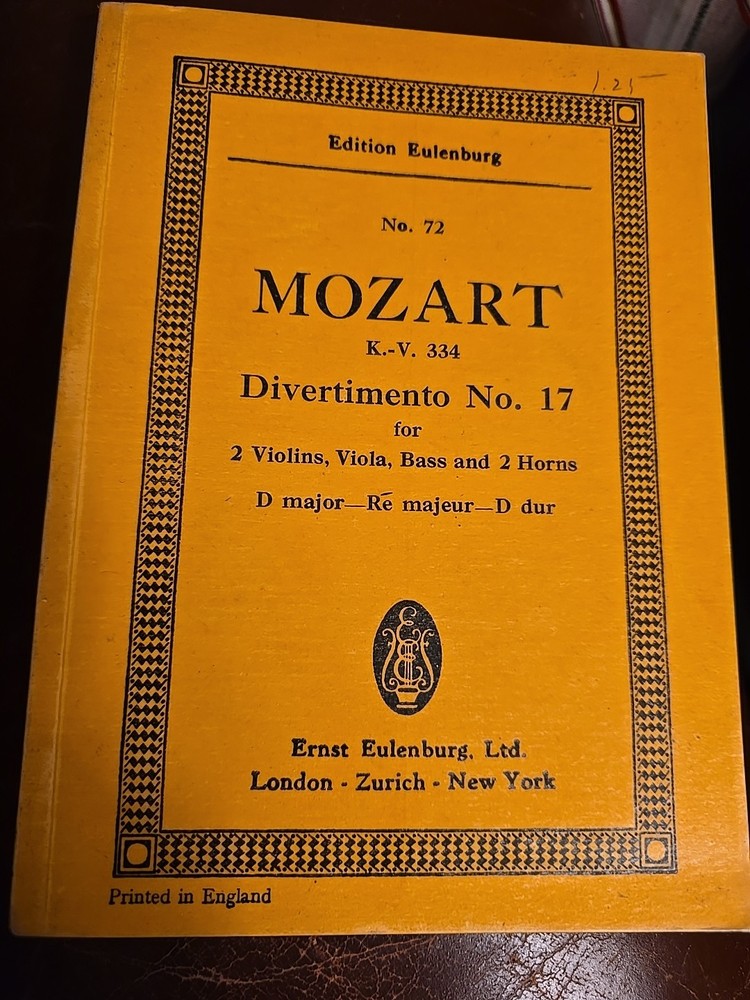 Mozart: Divertimento No 17 K V 334 #72 Ed Eslenburg D major Pocket Score SY146
