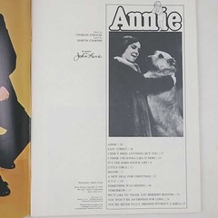 1978 « Annie » Easy Organ Arrangements Songbook PB 56 Pages