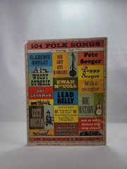 104 Folk Songs on Folkways Records Robbins Music Corporation 1964 Vintage PB