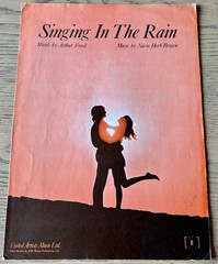 FREED & BROWN SINGING IN THE RAIN SHEET MUSIC (1970&rsquo;s) ENGLAND