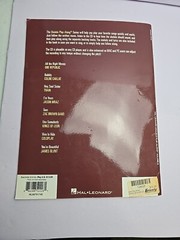 Hal Leonard Chart Hits – Ukulele Play-Along Series Volume 8 Book/CD