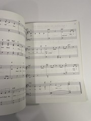 33 Classic Hits for Easy Piano by Hal Leonard Piano Songbook