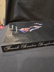 Frank Sinatra Songbook Piano Guitar Vocals 1989 Warner Bros 368 Pages 92 Songs