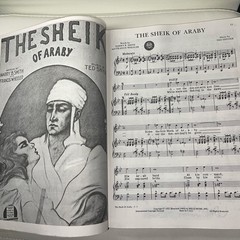 Sheet Music 20&rsquo;s 30&rsquo;s & 40&rsquo;s Showstoppers Songbook 1987 Piano Vocal Chords