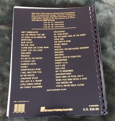 The Ultimate Fake Book: Contains over 1200 Songs. Piano, Guitar, All “C” Instr.