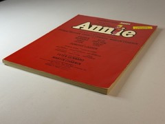 Rare Annie Vocal Score 1977 Near Mint 128 Page Broadway Musical Charles Strouse