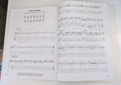 BEST OF OZZY OSBOURNE 14 songs plus guitar solos songbook EASY GUITAR Notes &Tab