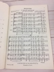 Vintage REQUIEM Gabriel Faure Choir Chorus Vocal music book Latin & English Text