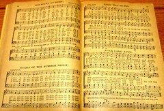 1915 The Golden Book of Favorite Songs for all Occasions & Histories 128 pages