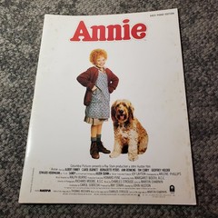 Annie Easy Piano Edition Songbook Folio MPL Hal Leonard 1982