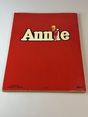 Rare Annie Vocal Score 1977 Near Mint 128 Page Broadway Musical Charles Strouse
