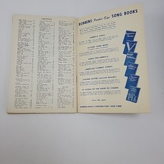 1943 Golden Treasury Song Book by Robbins Music Geoffrey O&rsquo;Hara PB Songbook