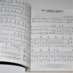 SONGS IN 3/4 TIME ~ 66 SONGS! (Piano/Vocal/Guitar Songbook) EASY LISTENING POP
