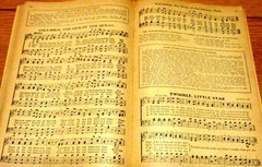 1915 The Golden Book of Favorite Songs for all Occasions & Histories 128 pages