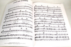 THE BEATLES: BEATLEMANIA 1963-1966 Vol I. Songbook; Piano, Vocal, Guitar Chords