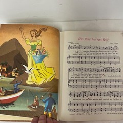 Voices Of The World Piano And Vocal Music Hardcover Book Vintage 1958 Nice