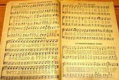 1915 The Golden Book of Favorite Songs for all Occasions & Histories 128 pages