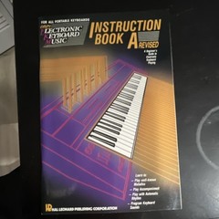 Hal Leonard Electronic Keyboard Starter Kit Music & Instruction Book