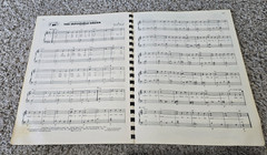 Hansen&rsquo;s 72 Giants Music of Todays Greatest Hits for Piano, Vocal, Organ, Guitar