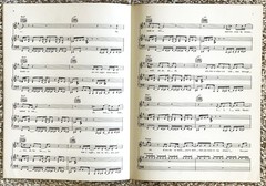 USE ME-BILL WITHERS-SHEET MUSIC-VOCAL-GUITAR-PIANO-1972-PHOTO COVER-12 PAGES