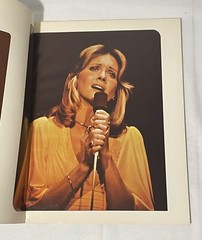 OLIVIA NEWTON-JOHN Music SONG Book 80 PAGES PHOTOS Piano Vocal Chords VTG~NICE!