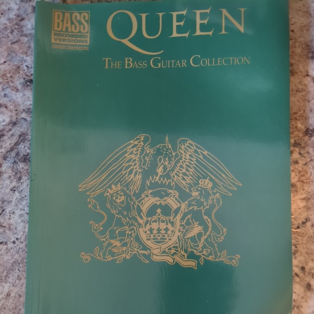 Queen – The Bass Guitar Collection B265
