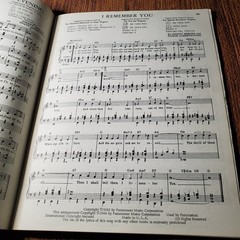 101 One Hundred and One Popular Songs for Easy Organ Vocal Sel. Modern World