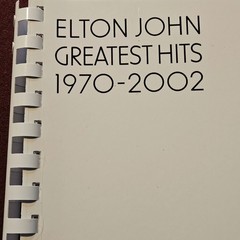 Hal Leonard Elton John Greatest Hits 1970-2002 Piano Vocal Guitar Songbook