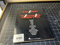 Hal Leonard We Sold Our Soul for Rock &lsquo;N&rsquo; Roll Sheet Music Tab Electric Guitar