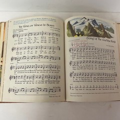 Voices Of The World Piano And Vocal Music Hardcover Book Vintage 1958 Nice